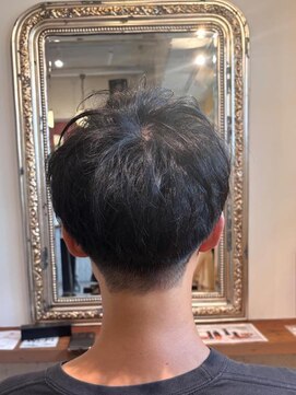 ムーン ティコブラーエ(moon tico brae) フェザーパーマ/シャドウパーマ/刈り上げセンター