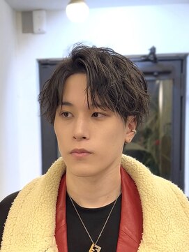 リンダ(LYNDA) 無造作/波打ちシャドウパーマ/センターパート/仙台/宮城