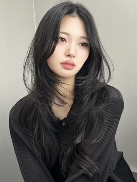 イキ 表参道(iki omotesando) 韓国風 レイヤーカット 大人ロング