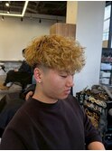スパイキーショート フェード スペインカール ルーズパーマ