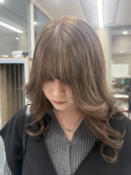 ウェーリング(Welring) グレージュカラー