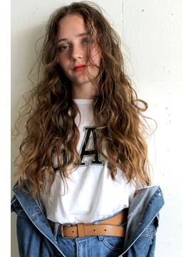 ミラバイグリーン(Mira by green) springy perm×wavy style 011