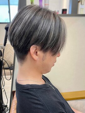 ハーベスト(HARVeST Hair&amazing life) 前下がりショート/シルバーハイライト