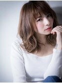 くびれヘアハイライト抜け感ウェーブミディアムv越谷30代40代