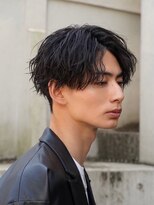 センターパートアップバングツイストスパイラルパーマ6：47：3