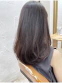 重めスタイルも3Dカーブ技術で軽やかさをプラス*