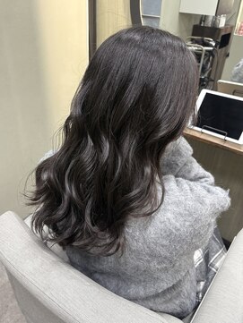 ヤヤ 浅草(yaya.) 巻き髪スタイル