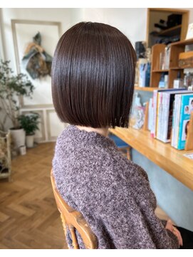 メルク ユニ(merc.uni) ミニボブ×ナチュラルブラウン似合わせカット