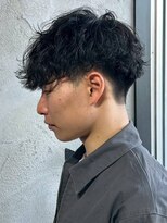 ニアウ 新宿(Niau)&nbsp;MEN’S/リバースセンターパート/ニュアンスパーマ/新宿