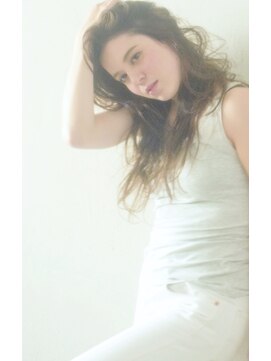 リマ(RIMA) 【RIMA】HARUKI 外国人風☆ハイトーンbeigeとラフな毛束感