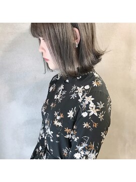 ミント(mint) 人気な切りっぱなしボブ×透明感グレー！