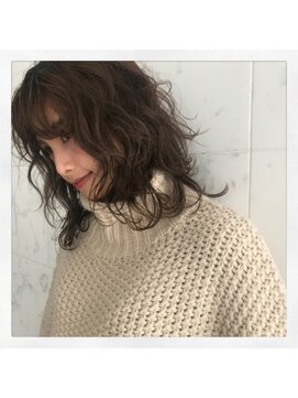 レガロ(REGALO RESORT) SAIMA★極細ハイライトカラー