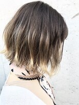 レーヴ(Reve)&nbsp;グラデーションカラー×ボブ×外ハネ【レーヴ】