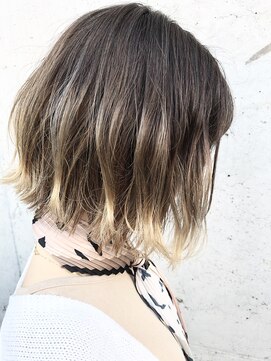 レーヴ(Reve) グラデーションカラー×ボブ×外ハネ【レーヴ】