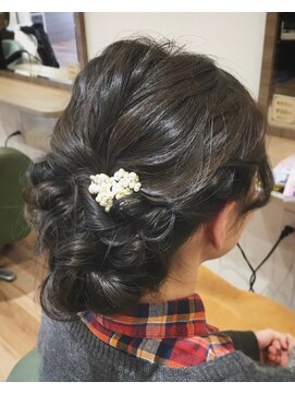 コアフィールドマサコ 北島店 編み込みアレンジスタイル