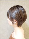 マロンベージュショートヘアー【横顔美人なハンサムショート】