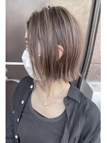 サロンドミルク 新百合ヶ丘店(salon de MiLK)&nbsp;筋感のある白髪活かしハイライト