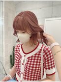 ピンクベージュ