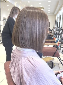 クアトログランシュ ひたちなか店(QUATRO×GranCieux) ミルクティーブラウン　【ひたちなか/ブリーチ】