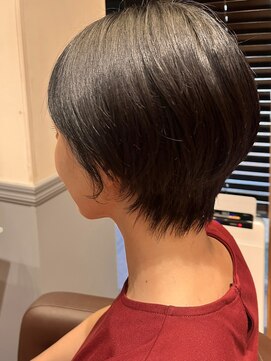 ビュートリアム 梅田(BEAUTRIUM) くびれショート/前髪短め/30代/40代/50代/エイジレス