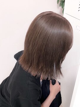 ヒビヲ(HIBIO) 切りっぱなしボブタッセルボブケアブリーチダブルカラー韓国ボブ