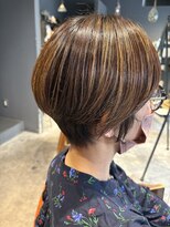 インス(ensue)&nbsp;30代40代◎小顔見せ似合わせカットショート×丸みショート