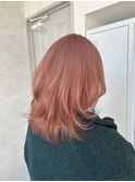 ペールピンク　ブリーチカラー　レイヤーカット　コーラルピンク