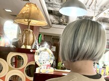 パーマネントガレージ(Parmanent Garage)の雰囲気（カラフルな店内）