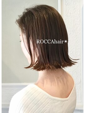 ロッカ(ROCCA) 大人切りっぱなしボブ