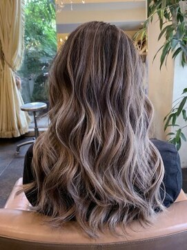 ヴォアソルヂェガーデン(Voasorte GARDEN) ☆Voasorte GARDEN☆クリーミーバレイヤージュ☆