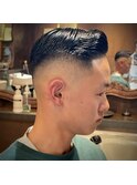 スキンフェードサイドパート　ハードパート　バーバースタイル