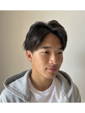 美容室 ウーヴリール(ouvrir) センターパート×シースルマッシュ×フェザーショート