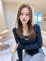 ロシェ 横浜店(loche)&nbsp;レイヤーロング×似合わせカット×ホワイトグレージュ[横浜駅]