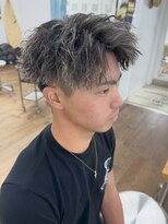 ユイマァル 倉敷店(YUIMARL)&nbsp;メンズスタイルツイストパーマホワイトメッシュハイライト