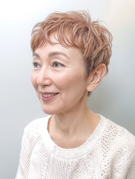ロテ(Rote) 脱白髪染め+カット【白髪率80%以上】