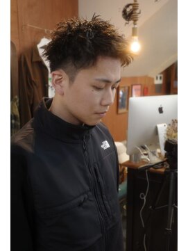 エディ(Edy) メンズスパイキーショートツイストピンパーマ刈り上げ眉毛カット