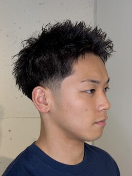クオンヒール 淀屋橋店(QUON HEAL) スパイキー/ベリーショート/ショート/テーパーフェード△