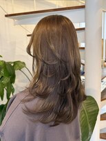 ピークスヘア(peaks hair)&nbsp;レイヤーカット オリーブグレージュ ミディアムレイヤー 堀江