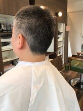 カット プラス ワン(Cut Plus One)&nbsp;白髪が目立たないようにナチュラル刈り上げスタイル！