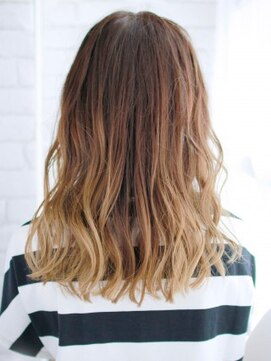 ナル 白山神社参道通り店(nalu) ショートバングのミックスカールスタイル