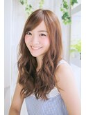 大人フェミニンのミックスカールスタイル