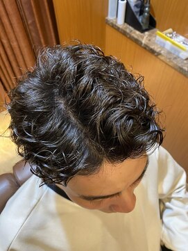 ヘアーモードキクチ 神田日銀通り店 パーマスタイル ツーブロック