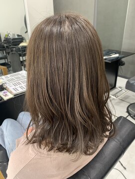 ディティール(Detail) ゆるふわミディ×ブルージュカラー