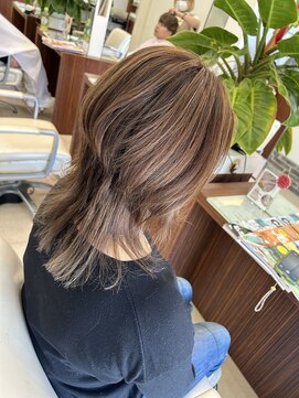ヘアーアンドエステ ハラダ 滝ノ水店(Hair&Esthe Harada) ウルフカット×ハイライト