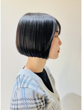 ミドル(MIDDLE) ミニボブ/ショートボブ/切りっぱなし/府中/夜間