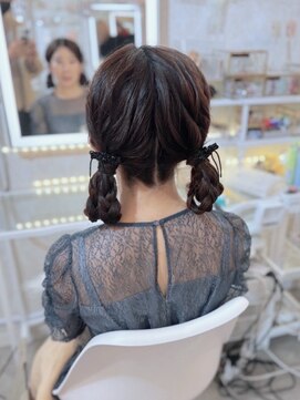 アトリエビューティーアミュ(atelier beauty AmU) 結婚式 二次会 お呼ばれ ツインアレンジ