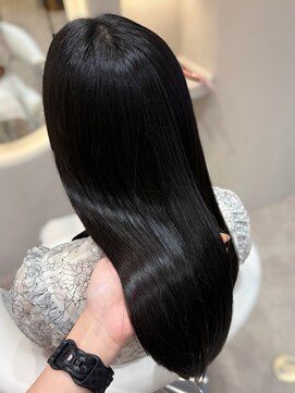 ロンド リリー 銀座(Lond Lily) ◆暗めカラー/韓国風巻き/レイヤー/髪質改善/縮毛矯正/銀座