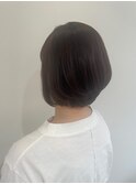 女性らしいミディアムボブスタイル