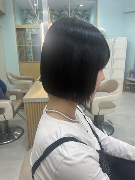 アース 上本町店(HAIR&MAKE EARTH) 大人美人ワンカール小顔補正立体カットうるツヤ艶感前髪