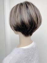 ルーファス メグロ(Ruufus Meguro)&nbsp;【40代50代60代】くびれ大人ショートボブ／前髪なし